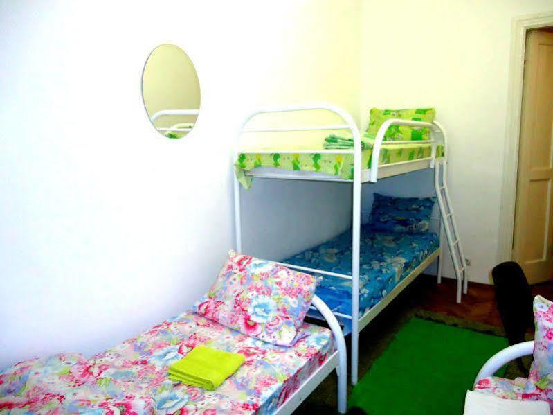 Hostel Kreshatik Κίεβο Εξωτερικό φωτογραφία